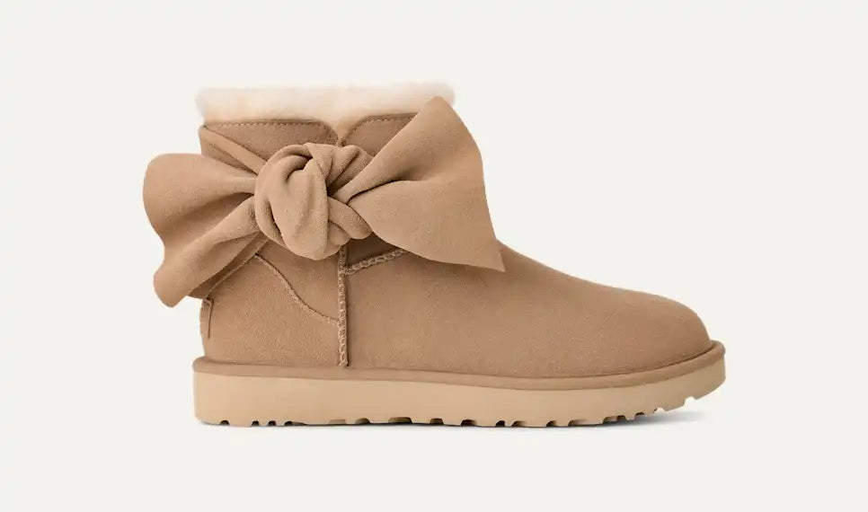 UGG Women's Classic Mini Bow Boot