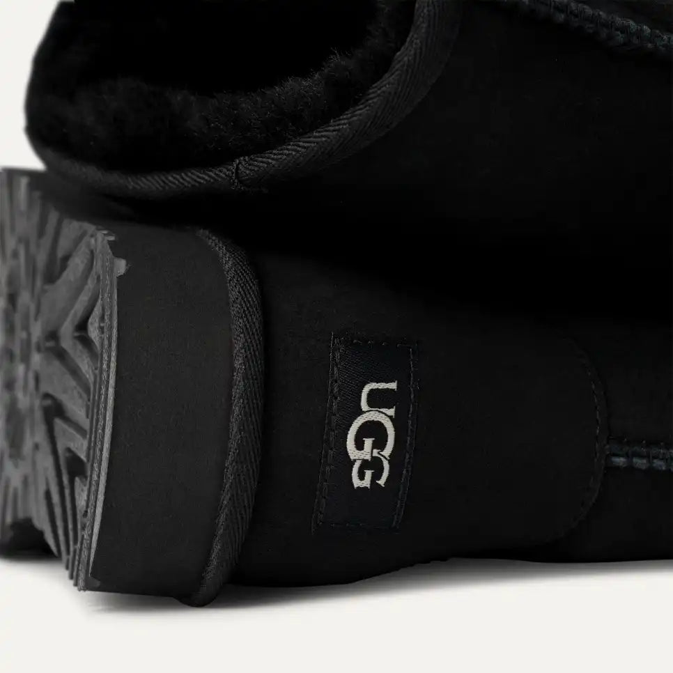 UGG Men's Classic Short Boot